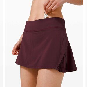 Lululemon Play Off The Pleats Skirt *13" in Cassis - Size 4 Dark Red Skort *Flaw